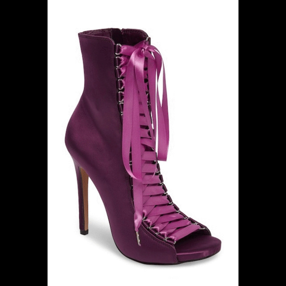 steve madden fuego lace up booties